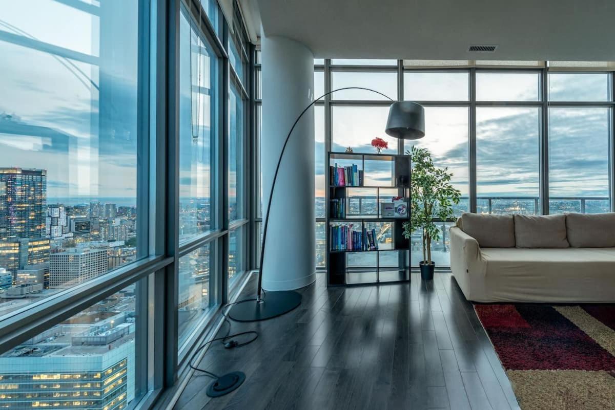 Great View High Rise In Central トロント エクステリア 写真